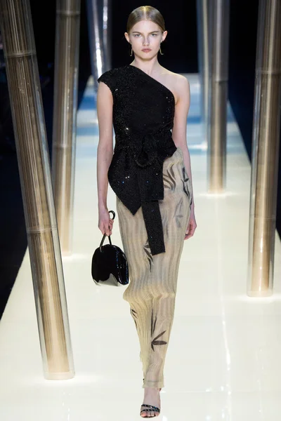 Look 43